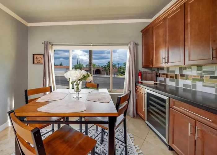 Cul-de-sac, Fenced With Pool, Quiet, 3 Bedroom 2 Ba Tucson