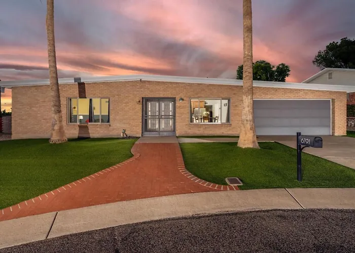 Cul-de-sac, Fenced With Pool, Quiet, 3 Bedroom 2 Ba *